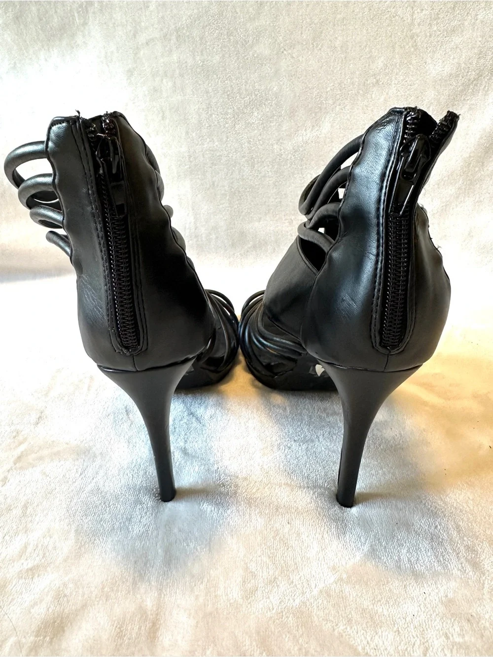 WOMENS Torrid BLACK STRAPPY 4" Heels with Peep Toes Size 12 - Picture 7 of 7